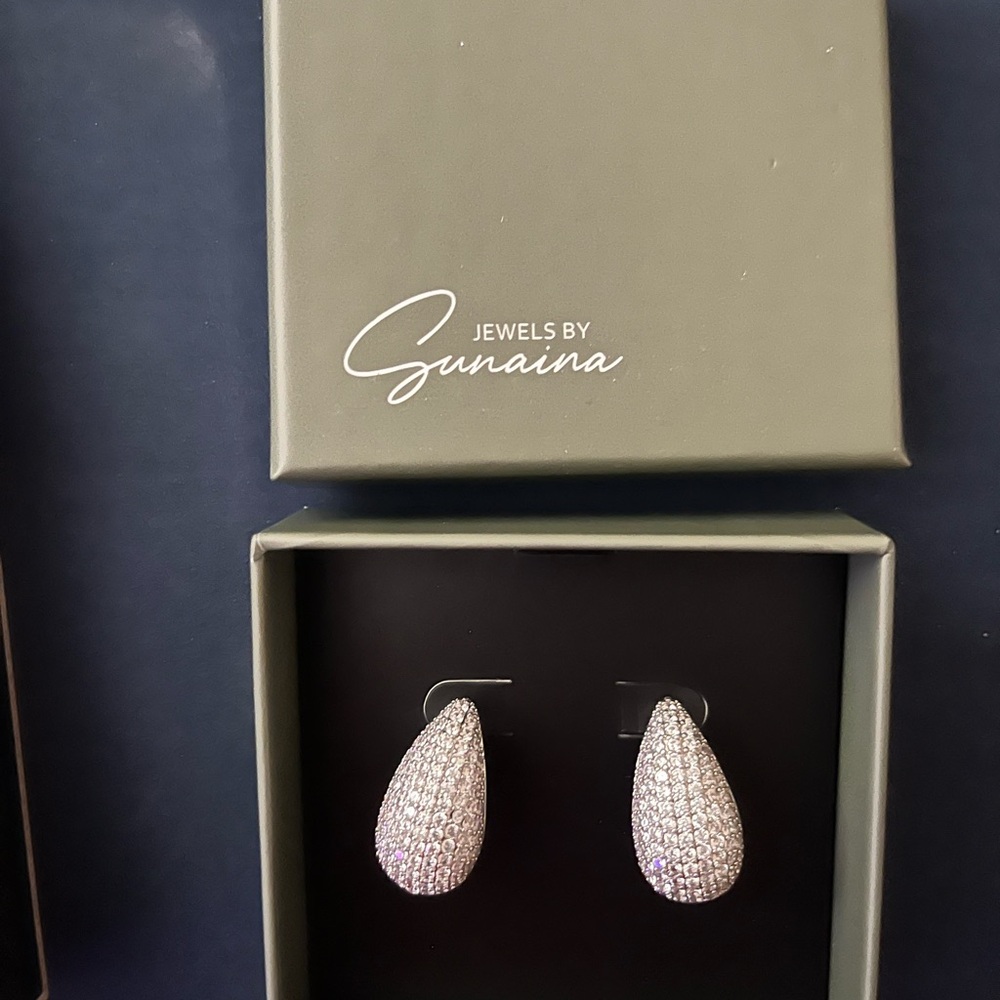 Silver Teardrop Earrings